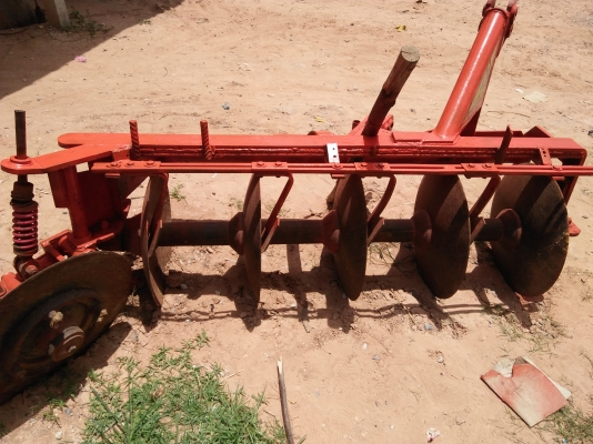 บาทครับขายด่วนๆครับ5&times;22สยามแทรกเตอร์ราคาพร้อมจบได้เลยครับ