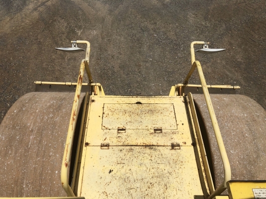 รถบดสามล้อเหล็ก KAWASAKI K12 FROM JAPAN สนใจติดต่อ 063-9316985 ID LINE : 0639316985 ครับ