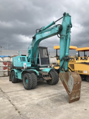 รถขุดล้อยางKOBELCO รุ่นSK100W-2 ปี2003