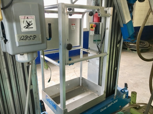 Genie AWP-30S : รถกระเช้า ยกได้ 159kg  สูง 11m นำเข้าจากญี่ปุ่น โทร. 080-6565422 (หนิง)