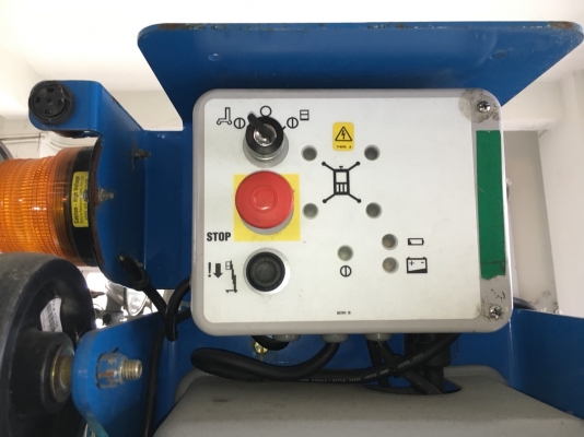 Genie AWP-30S : รถกระเช้า ยกได้ 159kg  สูง 11m นำเข้าจากญี่ปุ่น โทร. 080-6565422 (หนิง)