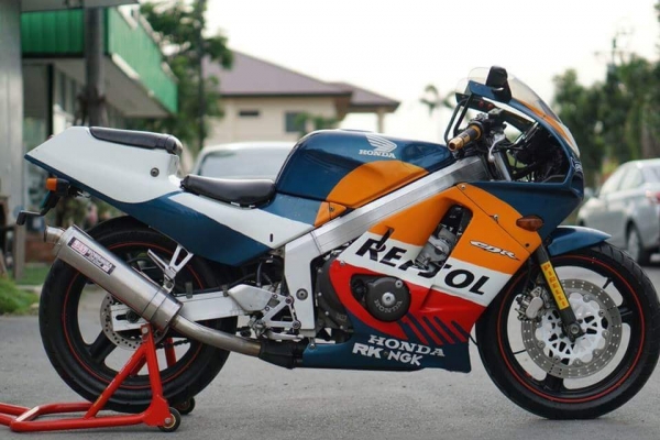 ร้าน วุฒิ นนบุรี ขาย HONDA CBR250cc. เดิมๆ ร้าน วุฒิ นนบุรี ขาย HONDA CBR250cc. เดิมๆ