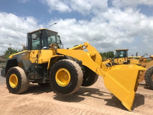 ขายรถตักล้อยาง KOMATSU WA320-6 รถนอกนำเข้าจากญี่ปุ่น สภาพสวยพร้อมใช้งาน มีVDOการทำงานครับ