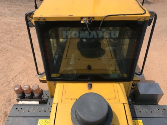 ขายรถตักล้อยาง KOMATSU WA320-6 รถนอกนำเข้าจากญี่ปุ่น สภาพสวยพร้อมใช้งาน มีVDOการทำงานครับ