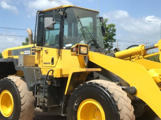 ขายรถตักล้อยาง KOMATSU WA320-6 รถนอกนำเข้าจากญี่ปุ่น สภาพสวยพร้อมใช้งาน มีVDOการทำงานครับ