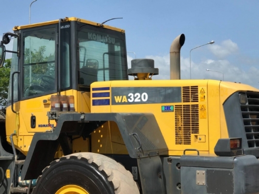 ขายรถตักล้อยาง KOMATSU WA320-6 รถนอกนำเข้าจากญี่ปุ่น สภาพสวยพร้อมใช้งาน มีVDOการทำงานครับ
