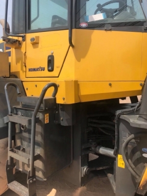 ขายรถตักล้อยาง KOMATSU WA320-6 รถนอกนำเข้าจากญี่ปุ่น สภาพสวยพร้อมใช้งาน มีVDOการทำงานครับ