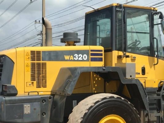 ขายรถตักล้อยาง KOMATSU WA320-6 รถนอกนำเข้าจากญี่ปุ่น สภาพสวยพร้อมใช้งาน มีVDOการทำงานครับ