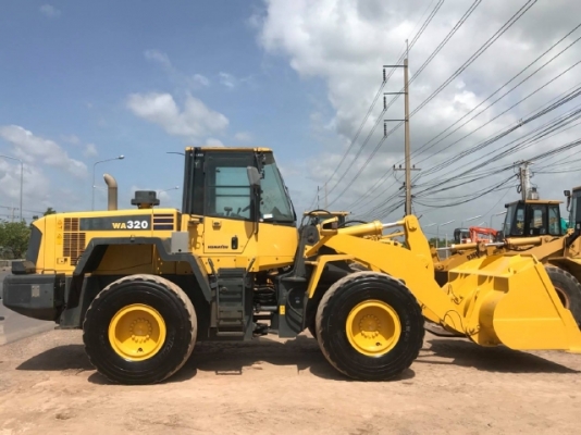 ขายรถตักล้อยาง KOMATSU WA320-6 รถนอกนำเข้าจากญี่ปุ่น สภาพสวยพร้อมใช้งาน มีVDOการทำงานครับ