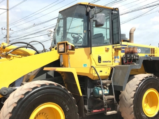ขายรถตักล้อยาง KOMATSU WA320-6 รถนอกนำเข้าจากญี่ปุ่น สภาพสวยพร้อมใช้งาน มีVDOการทำงานครับ