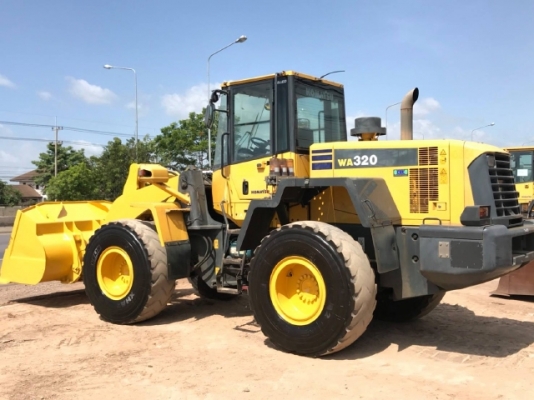 ขายรถตักล้อยาง KOMATSU WA320-6 รถนอกนำเข้าจากญี่ปุ่น สภาพสวยพร้อมใช้งาน มีVDOการทำงานครับ