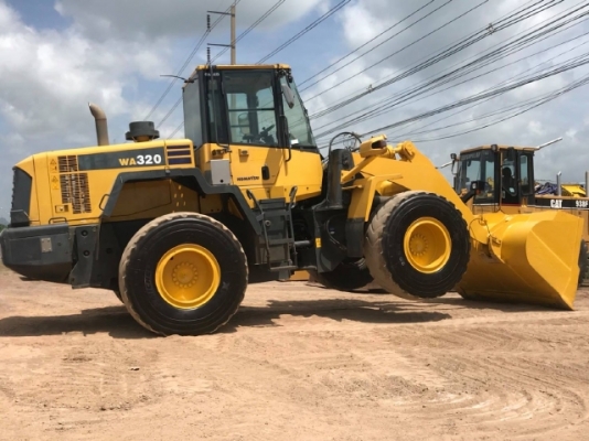 ขายรถตักล้อยาง KOMATSU WA320-6 รถนอกนำเข้าจากญี่ปุ่น สภาพสวยพร้อมใช้งาน มีVDOการทำงานครับ