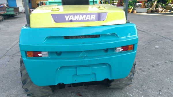 ถตักล้อยาง YANMAR รุ่น V5