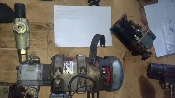 ปั๊มไฮดรอลิค+มอเตอร์ DC24v