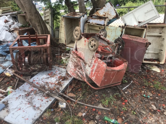 ขายเหมา ลิฟกะป๋อง และ โม่ปูนฉาบ ใช้งานได้ เพียง 9000 บาท ขายเหมา ลิฟกะป๋อง และ โม่ปูนฉาบ ใช้งานได้ เพียง 9000 บาท