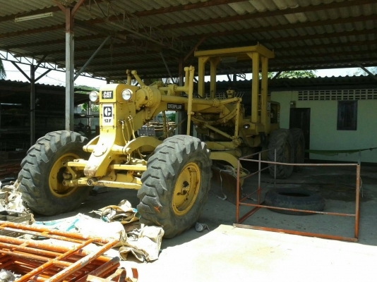 ขายรถ 4 คัน 1.รถเกรด CAT 12F ราคา 550000 2.รถแบคโฮ KOMATSU PC45-7 ราคา 380000 3.รถแทรคเตอร์ KOMATSU D20P-6 ราคา 300000 4.รถแบคโฮ KOMATSU PC120-5 ราคา 500000