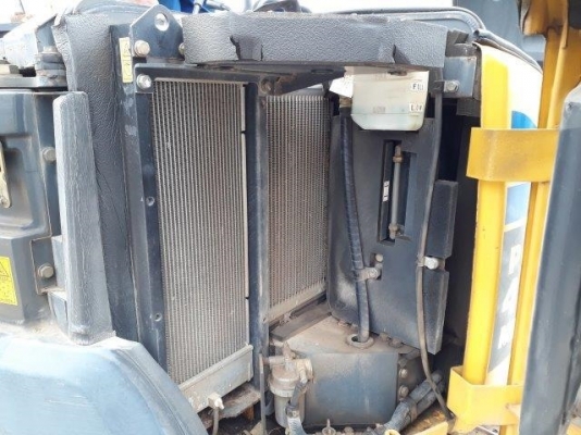 ขายแม็คโครเก่านอก PC40MR-2  โทร 061-4194021 พรภวิษย์