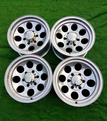 ขายล้อ MICKEY THOMPSON แท้ Classic 2 ขอบ 16 กว้าง 8" ออฟลบ 20 มือสองสวยๆ ขายล้อ MICKEY THOMPSON แท้ Classic 2 ขอบ 16 กว้าง 8" ออฟลบ 20 มือสองสวยๆ