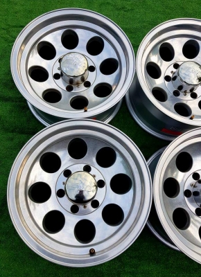 ขายล้อ MICKEY THOMPSON แท้ Classic 2 ขอบ 16 กว้าง 8" ออฟลบ 20 มือสองสวยๆ ขายล้อ MICKEY THOMPSON แท้ Classic 2 ขอบ 16 กว้าง 8" ออฟลบ 20 มือสองสวยๆ