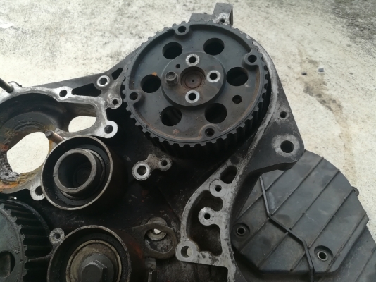 ฝาหน้าเครื่อง 4jg2 สายพาน สภาพดีไม่ผุ อุปกรณ์ครบๆ