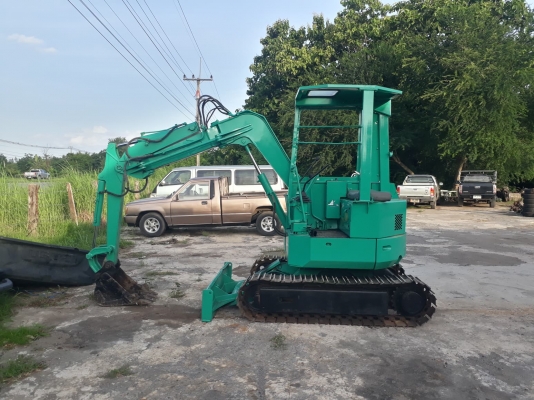 ขายรถแบคโฮ komatsu 28 uu 150,000 บาท