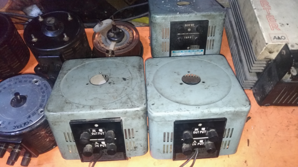 หม้อแปลงปรับแรงดันแบบแกนหมุน