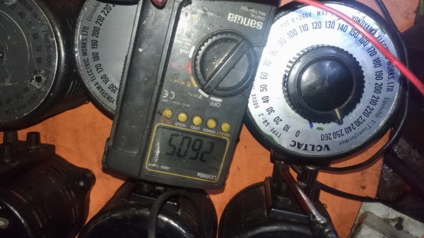 หม้อแปลงปรับแรงดันแบบแกนหมุน