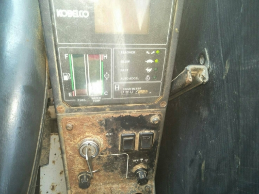 ขายรถแบคโฮ KOBELCO SK60-/// ระบบไฟเต็ม หัวคีปพร้อมบุ้งกี๋ ราคา 490000