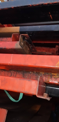 แร็คมีแผ่นรองพร้อมมี8ตันกว่าโลละ20