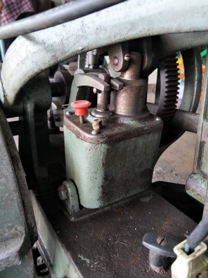 ขายครับขาย เครื่องเลื่อยชัก hero รุ่นแรก ขนาด 14" สภาพสวยครบทุกอย่าง ไม่รวมมอเตอร์ 6500 บาท 0814583376 ขายเครื่องกลึง มิลลิ่ง เอก ปทุม