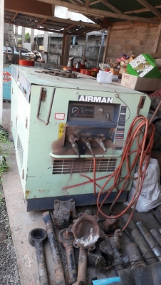 ขายปั้มลมใหญ่ เก่านอก  พร้อมใช้งาน