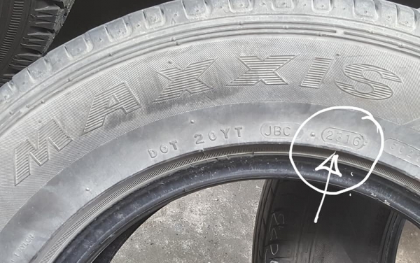 ยางมือ2 size 205/70-15 maxxis ma579 สภาพดี ยางปี17 เส้นละ800บาท ยางมือ2 size 205/70-15 maxxis ma579 สภาพดี ยางปี17 เส้นละ800บาท