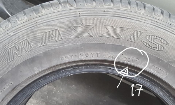 ยางมือ2 size 205/70-15 maxxis ma579 สภาพดี ยางปี17 เส้นละ800บาท ยางมือ2 size 205/70-15 maxxis ma579 สภาพดี ยางปี17 เส้นละ800บาท