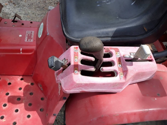 ขายรถพรวนดินแบบนั่งขับ ขายรถพรวนดินแบบนั่งขับ