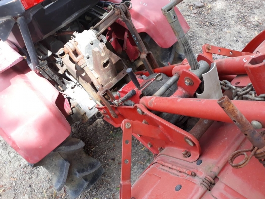 ขายรถพรวนดินแบบนั่งขับ ขายรถพรวนดินแบบนั่งขับ