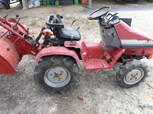 ขายรถพรวนดินแบบนั่งขับ ขายรถพรวนดินแบบนั่งขับ