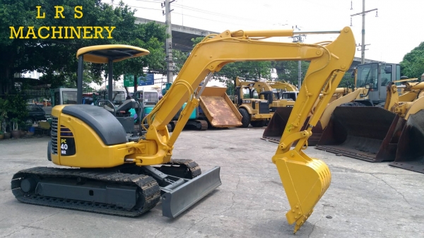 KOMATSU รุ่น PC40MR-2