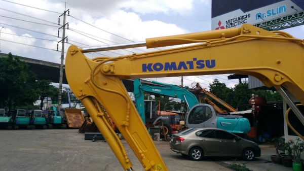 KOMATSU รุ่น PC40MR-2