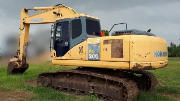 ขาย1,250,000 KOMATSU pc 200-7 เอกสารเล่มทะเบียน ไฟฟ้าครบ เครื่องดี ปั้มแรง เอวแน่น ช่วงล่างเต็ม รถสวยพร้อมใชั รถอยู่ บุรีรัมย์ 090-772-3710 090-772-3708