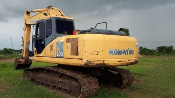 ขาย1,250,000 KOMATSU pc 200-7 เอกสารเล่มทะเบียน ไฟฟ้าครบ เครื่องดี ปั้มแรง เอวแน่น ช่วงล่างเต็ม รถสวยพร้อมใชั รถอยู่ บุรีรัมย์ 090-772-3710 090-772-3708