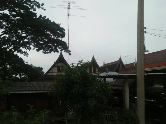 ขายบ้านทรงไทย3หลังไม้สัก(เฉพาะตัวบ้าน) ขายบ้านทรงไทย3หลังไม้สัก(เฉพาะตัวบ้าน)