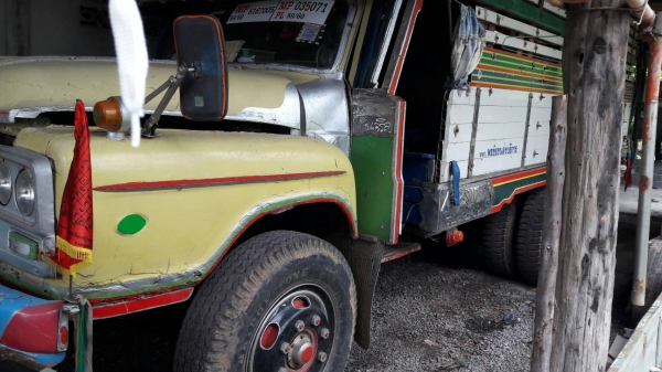 ขาย รถ 10 ล้อ หัวยาว 2 เพลา ช่วงล่างใหญ่จัมโบ้ เครื่อง+เกียร์ 6D14 165 แรงม้า มีเกียร์กลาง คัสซีสวย คานหน้าใหญ่ ทะเบียนเต็มพร้อมโอน