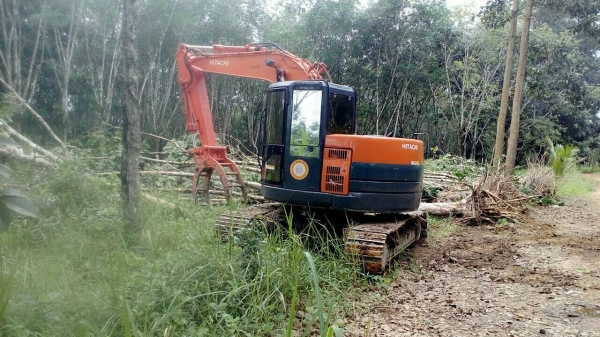 ขายรถแบคโฮ HITACHI EX135US-5 ไมล์ 3968 ชม.เอกสารอินวอย ราคา 800000