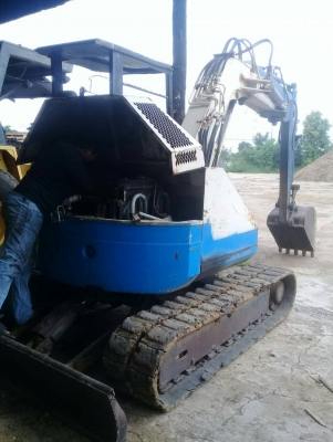 ขายรถแบคโฮ KOMATSU PC50UU-1 ราคา 190000