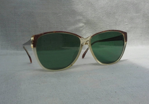 แว่นตาเทพเจ้าของชาวเยอรมัน ยุค '80s สภาพซุปเปอร์นางฟ้า ! Vintage RODENSTOCK handmade in Germany แว่นตาเทพเจ้าของชาวเยอรมัน ยุค '80s สภาพซุปเปอร์นางฟ้า ! Vintage RODENSTOCK handmade in Germany