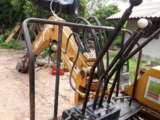 ขายแบคโฮเล็กKOMATSU PC-20-3สภาพสวยพร้อมใช้ ขายแบคโฮเล็กKOMATSU PC-20-3สภาพสวยพร้อมใช้