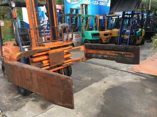 ขายรถหนีบก้อนแบนสำหรับงานร้านขายของเก่าร้านรีไซเคิ้ล