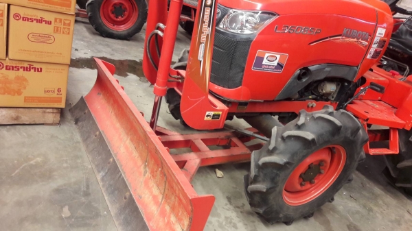 รถแทรกเตอร์มือสอง