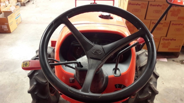 รถแทรกเตอร์มือสอง รถแทรกเตอร์มือสอง