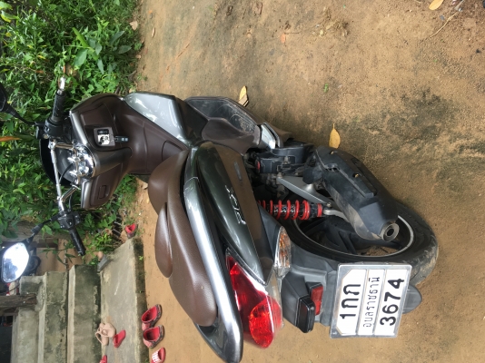 ขายรถฮอนด้า Pcx125เดิมๆพร้อมใช้ทะเบียนเต็มพร้อมโอนมีสัญญานกันขโมย 0854997911 ค้อวัง ยโสธร ขายรถฮอนด้า Pcx125เดิมๆพร้อมใช้ทะเบียนเต็มพร้อมโอนมีสัญญานกันขโมย 0854997911 ค้อวัง ยโสธร